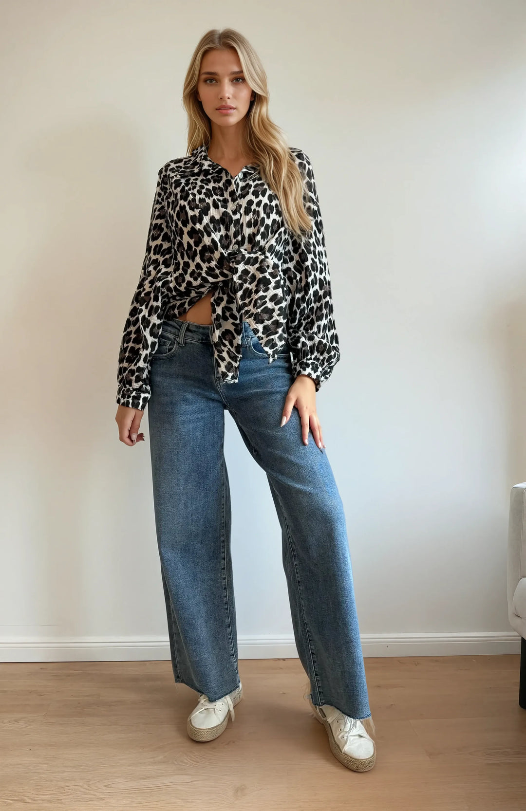 Kurze Musselin Hemdbluse (Leoprint)