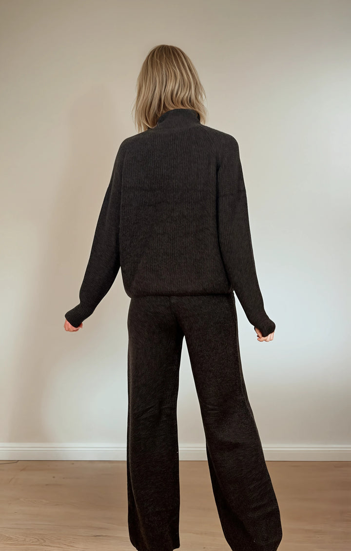 Zweiteiler Pullover und Hose (Dunkelbraun)