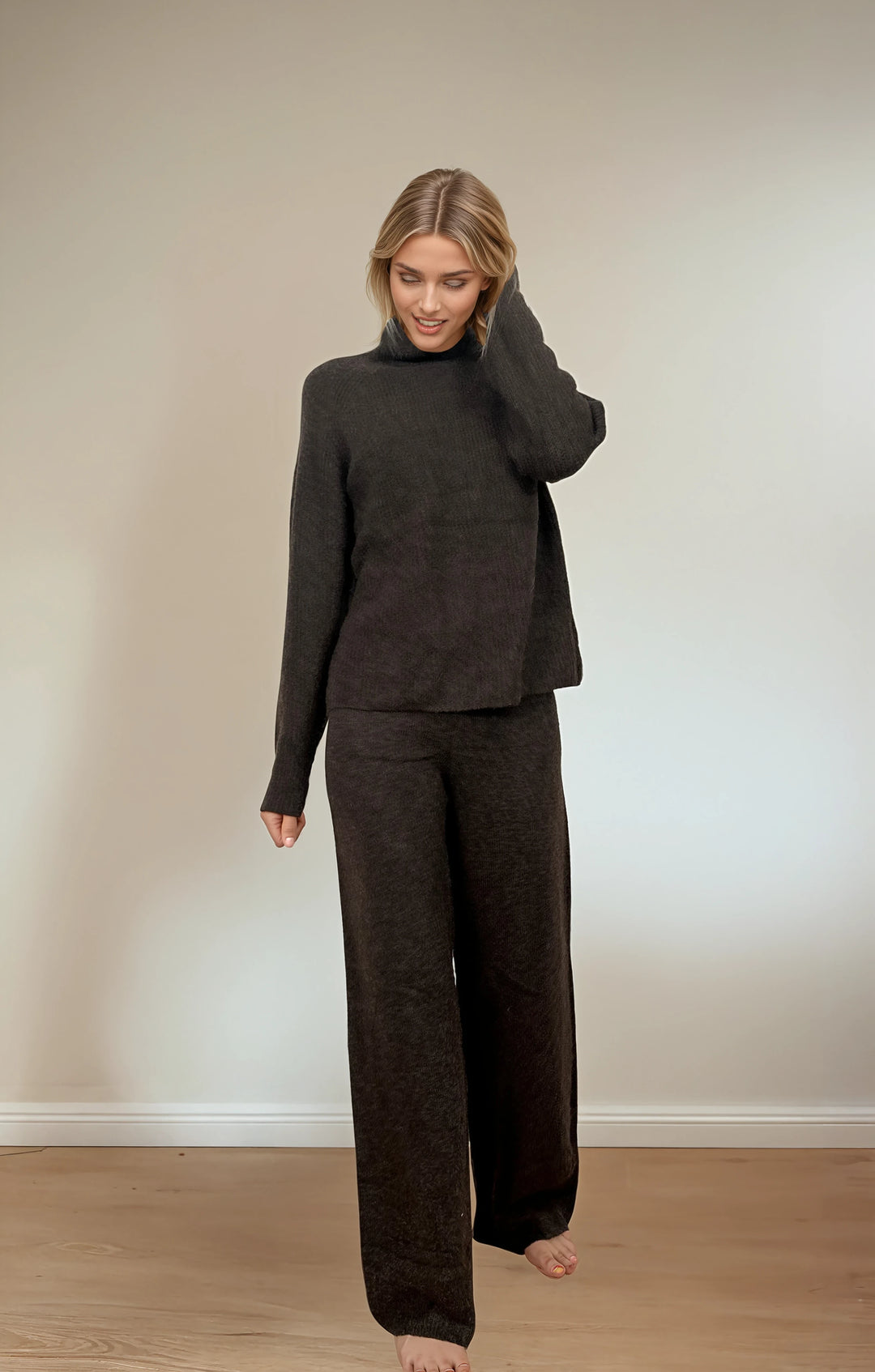 Zweiteiler Pullover und Hose (Dunkelbraun)